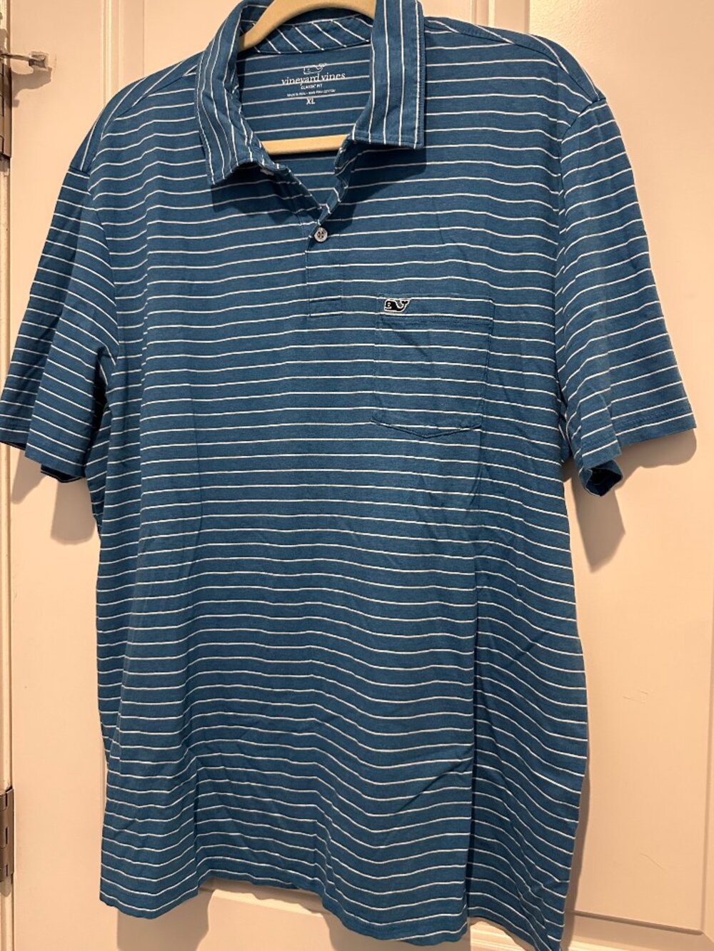 Vineyard Vines Mens Striped blue and white polo, Pima cotton, Size XL